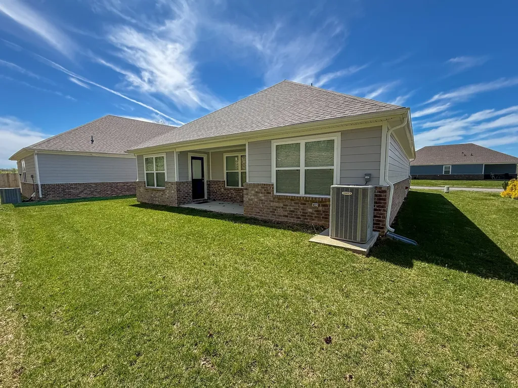 1003 Autumnwood Drive Dickson TN 37055