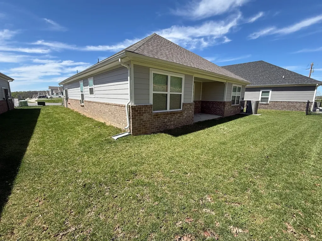 1003 Autumnwood Drive Dickson TN 37055