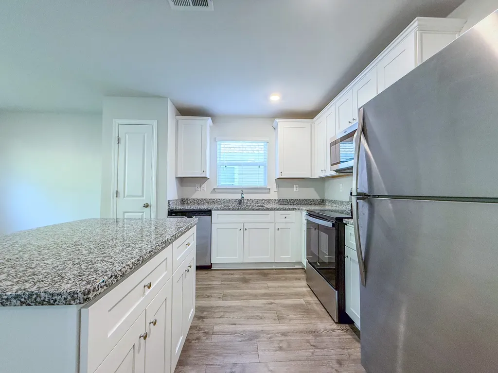 1003 Autumnwood Drive Dickson TN 37055