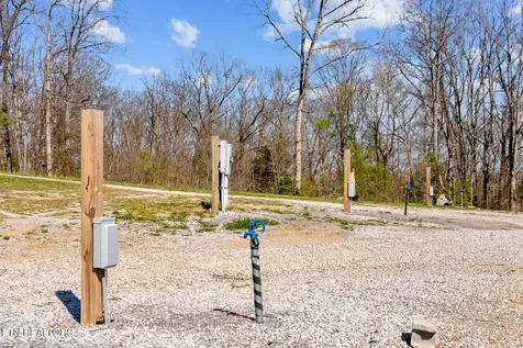 74 Black Cat Trail Rockwood TN 37854