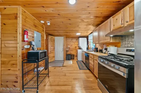 74 Black Cat Trail Rockwood TN 37854