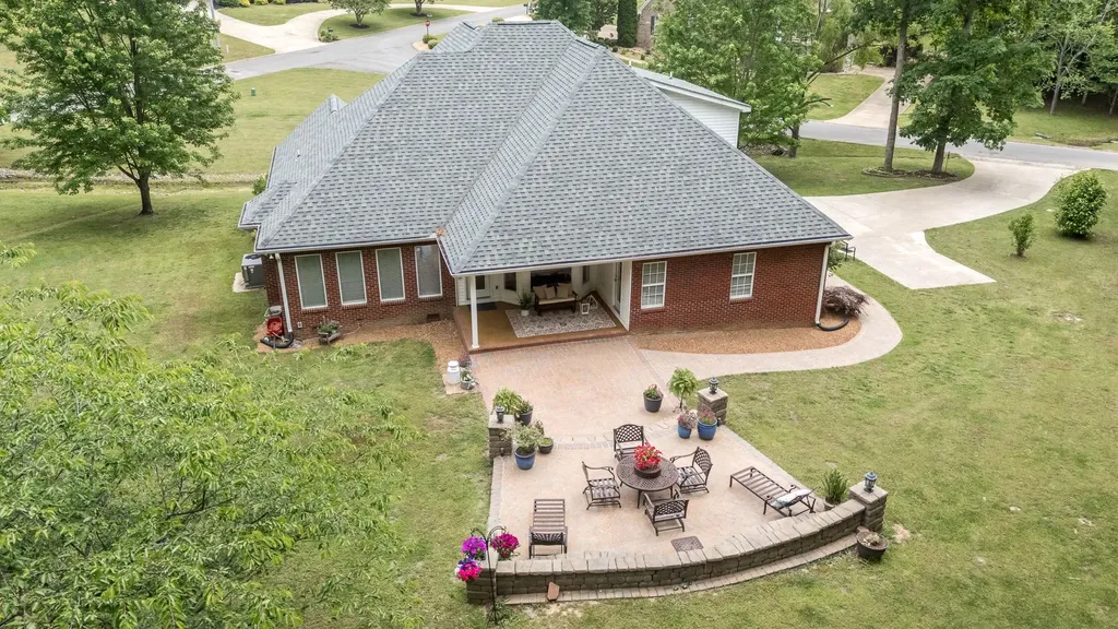60 Windwood Drive Fayetteville TN 37334
