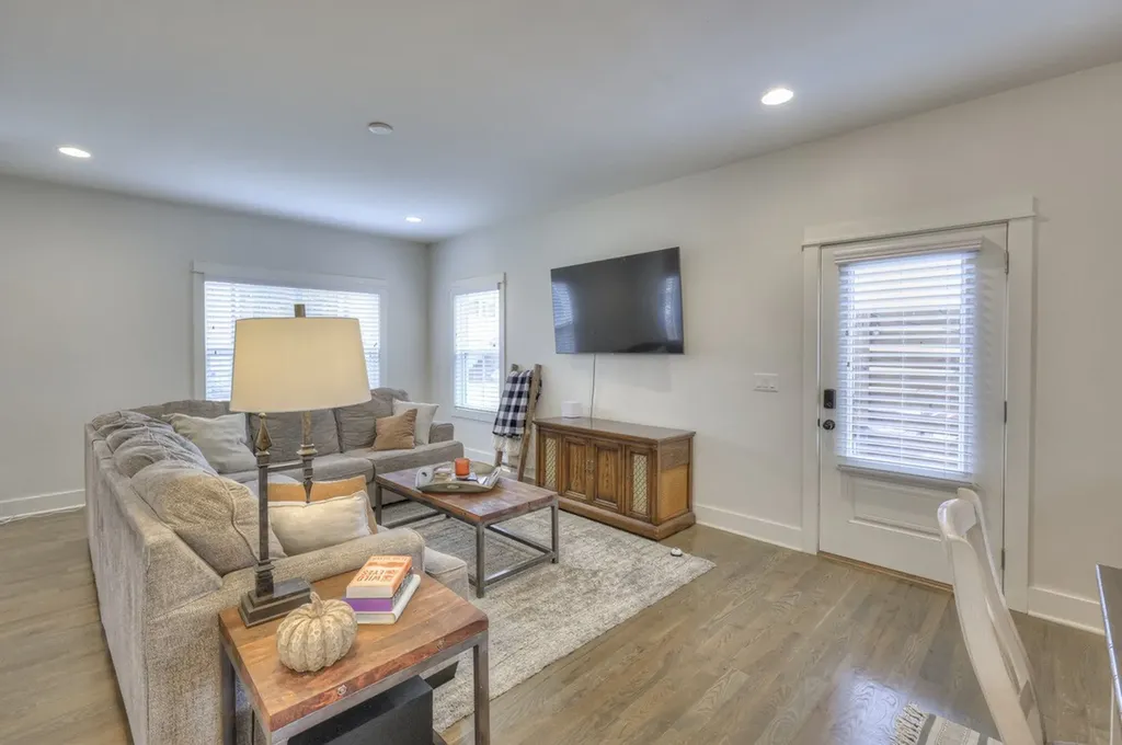 1904B 3rd Ave, N Nashville TN 37208