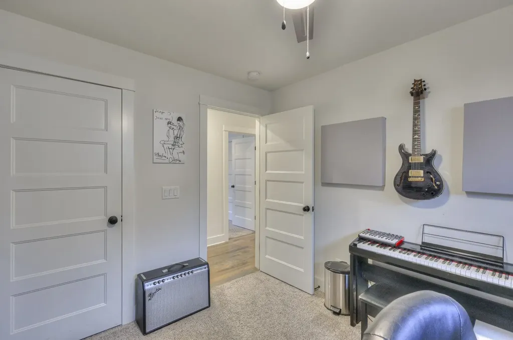 1904B 3rd Ave, N Nashville TN 37208