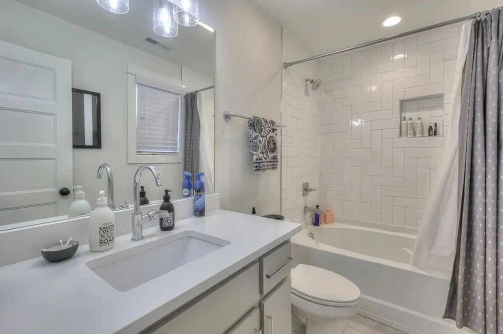 1904B 3rd Ave, N Nashville TN 37208