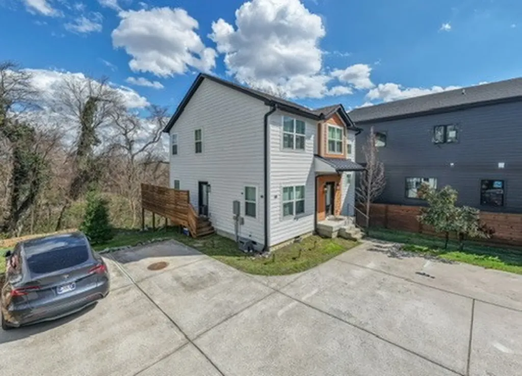 1904B 3rd Ave, N Nashville TN 37208