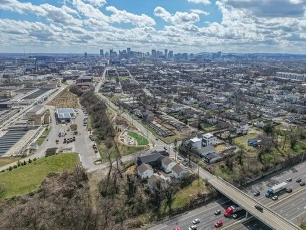 1904B 3rd Ave, N Nashville TN 37208