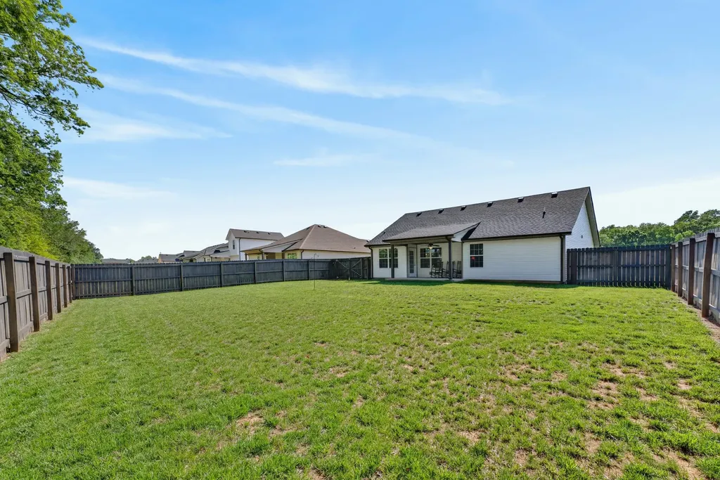 1489 Fredrick Drive Clarksville TN 37042