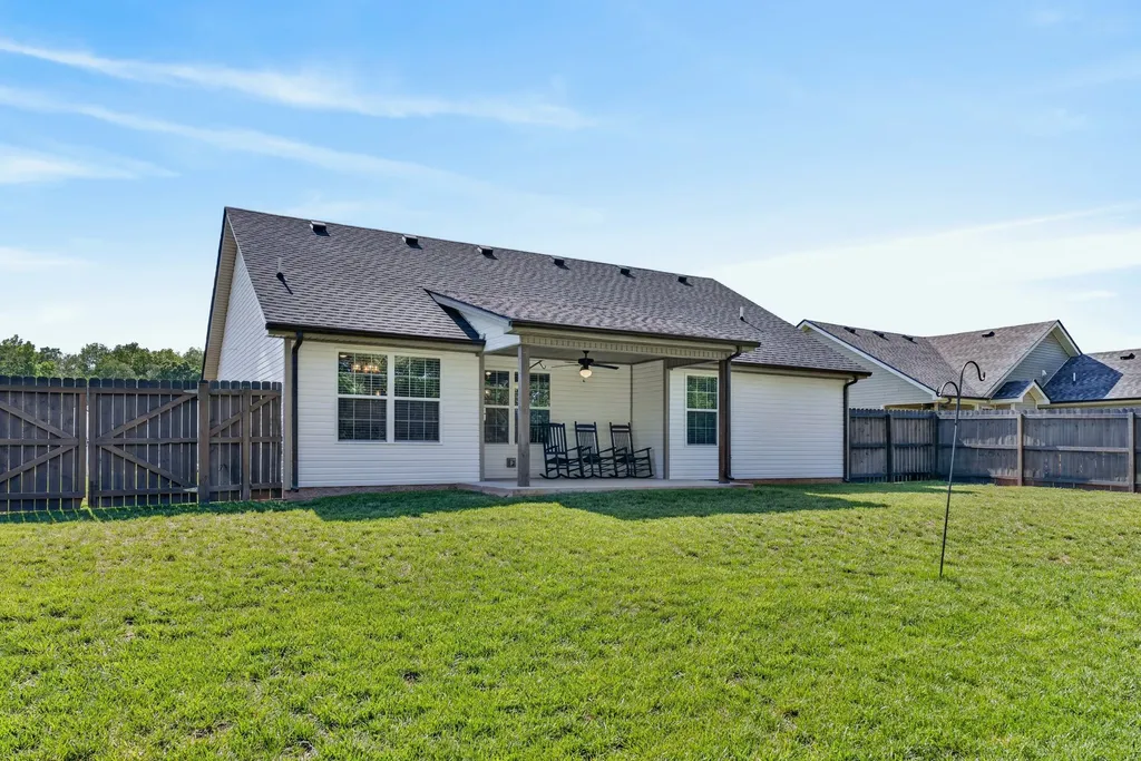 1489 Fredrick Drive Clarksville TN 37042