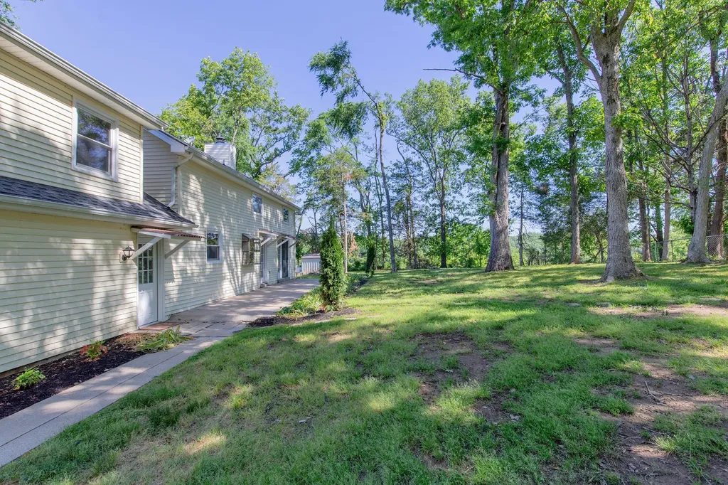 1591 Brinkley Branch Road Hendersonville TN 37075