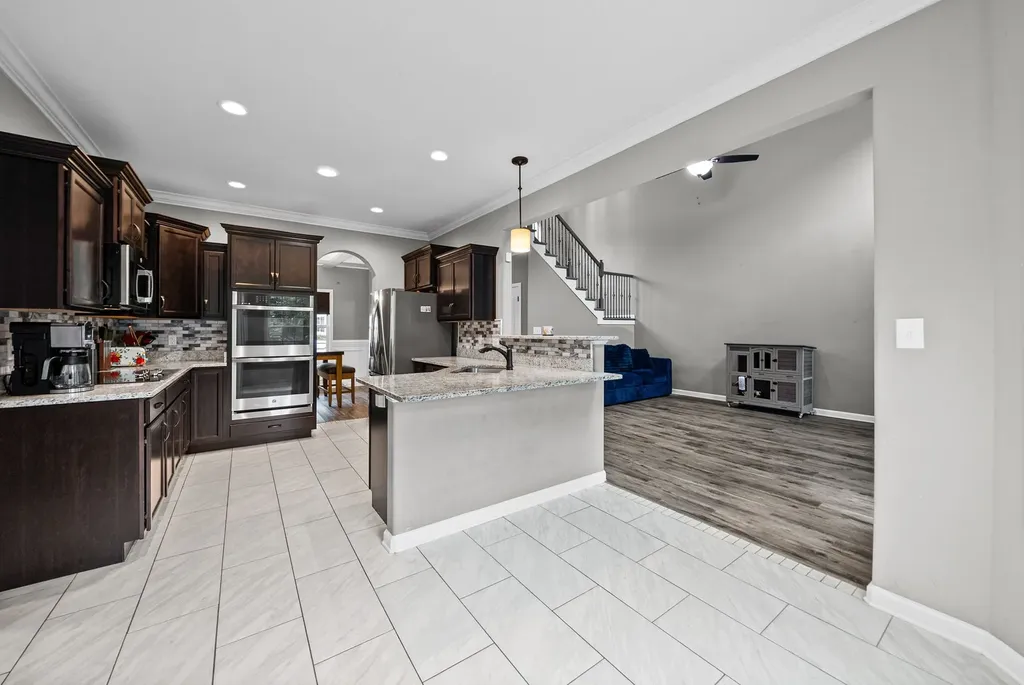 367 Barry Drive Clarksville TN 37040