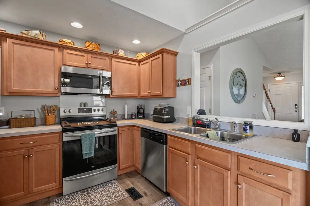 304 W Winterberry Trail White House TN 37188