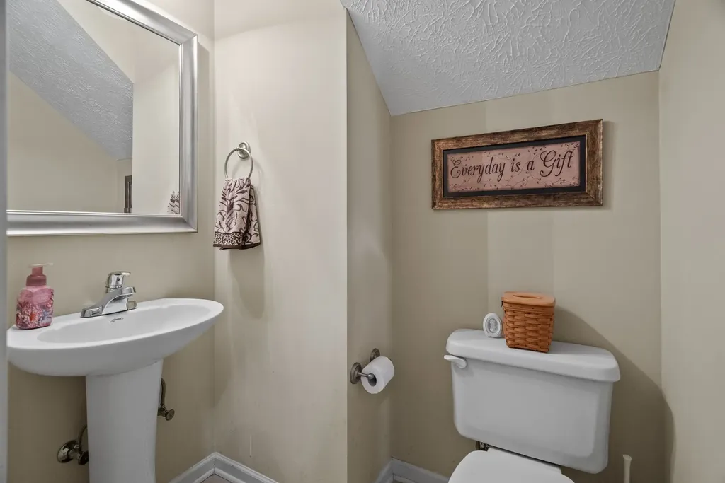 304 W Winterberry Trail White House TN 37188