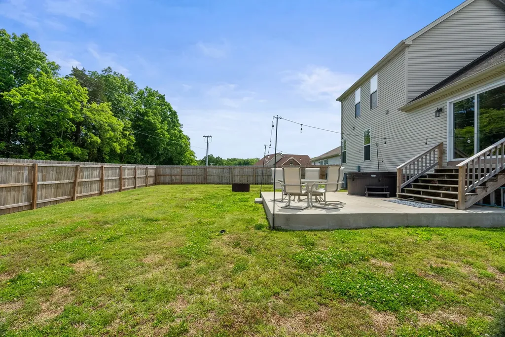 304 W Winterberry Trail White House TN 37188