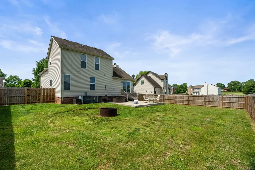 304 W Winterberry Trail White House TN 37188