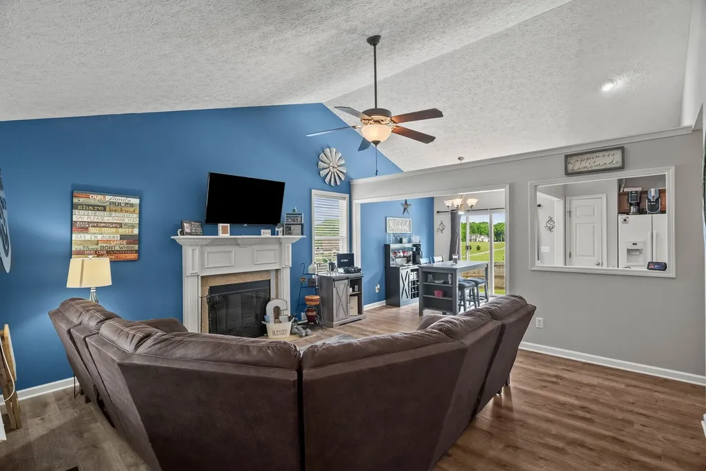 304 W Winterberry Trail White House TN 37188
