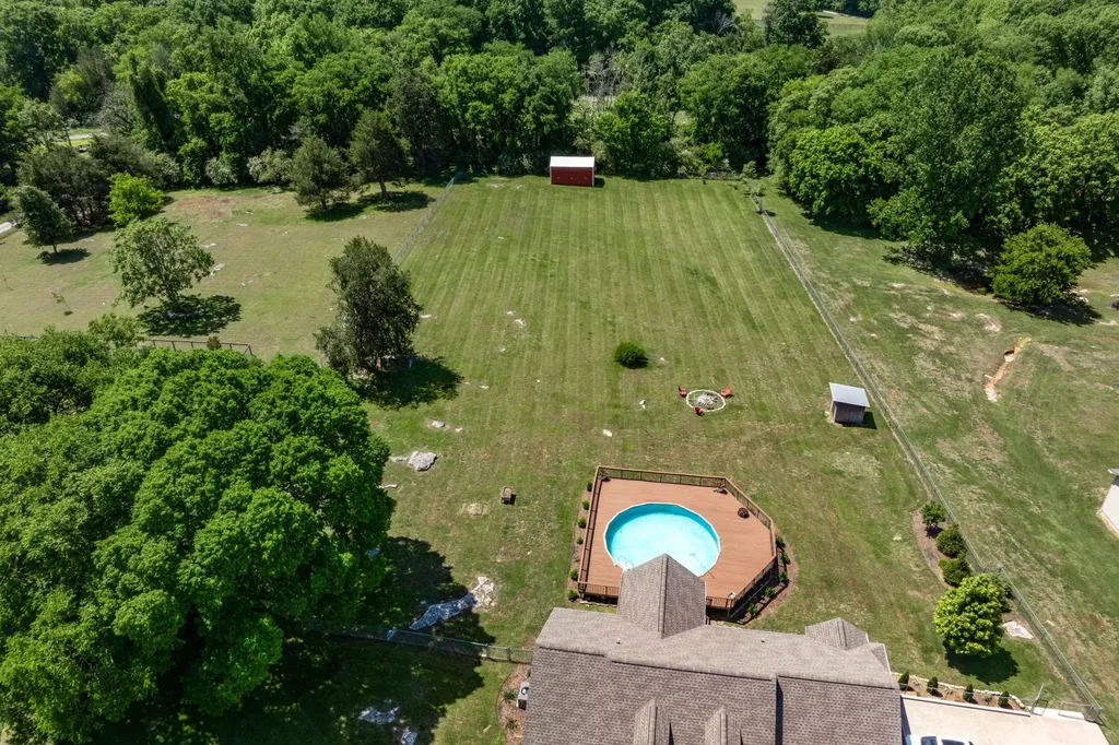 1412 Iron Bridge Road Columbia TN 38401