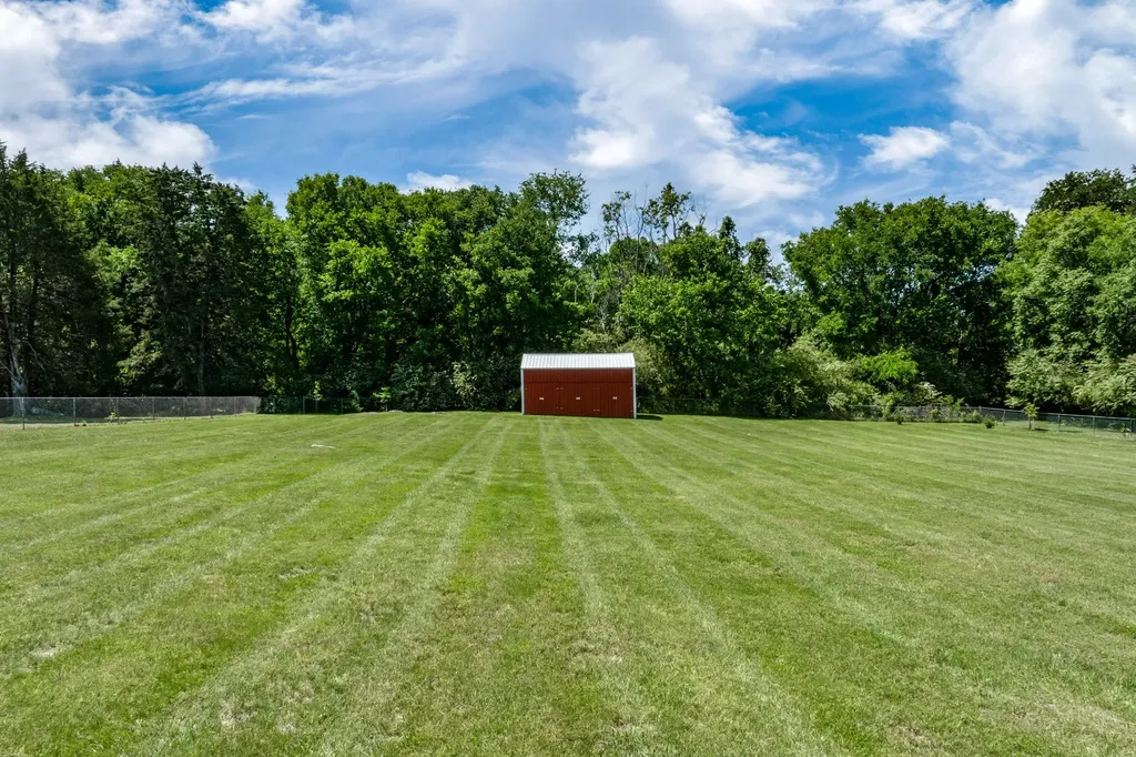 1412 Iron Bridge Road Columbia TN 38401