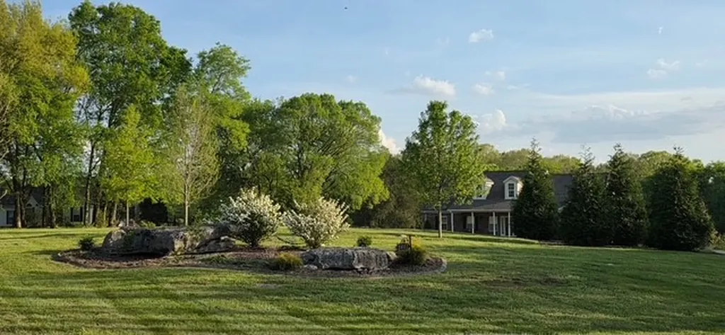 1412 Iron Bridge Road Columbia TN 38401