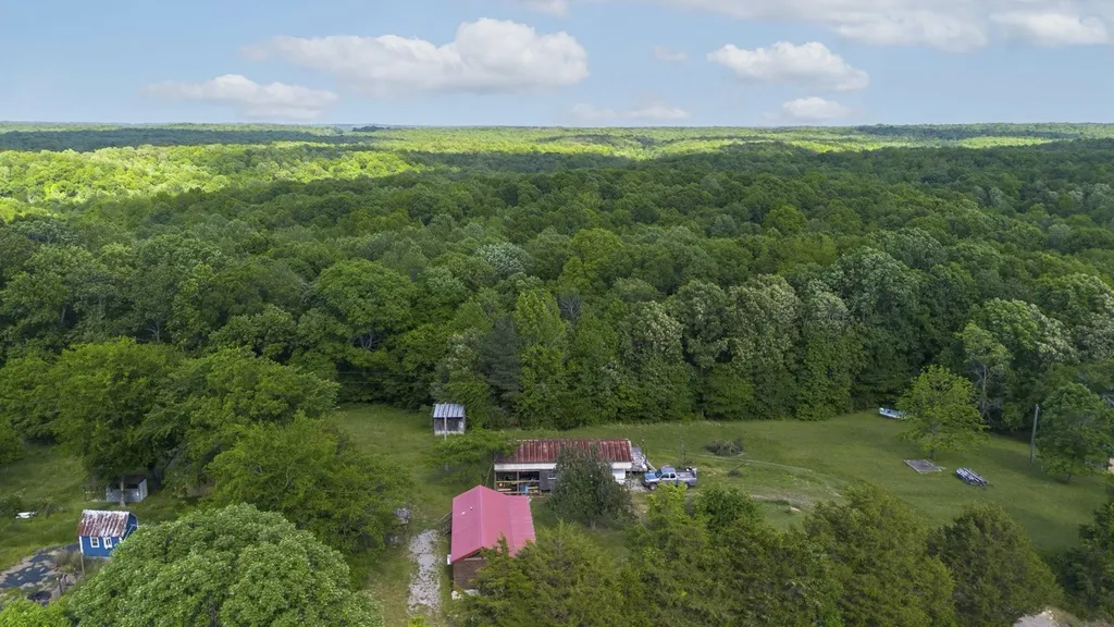 391 Gunson Ridge Road Cumberland City TN 37050