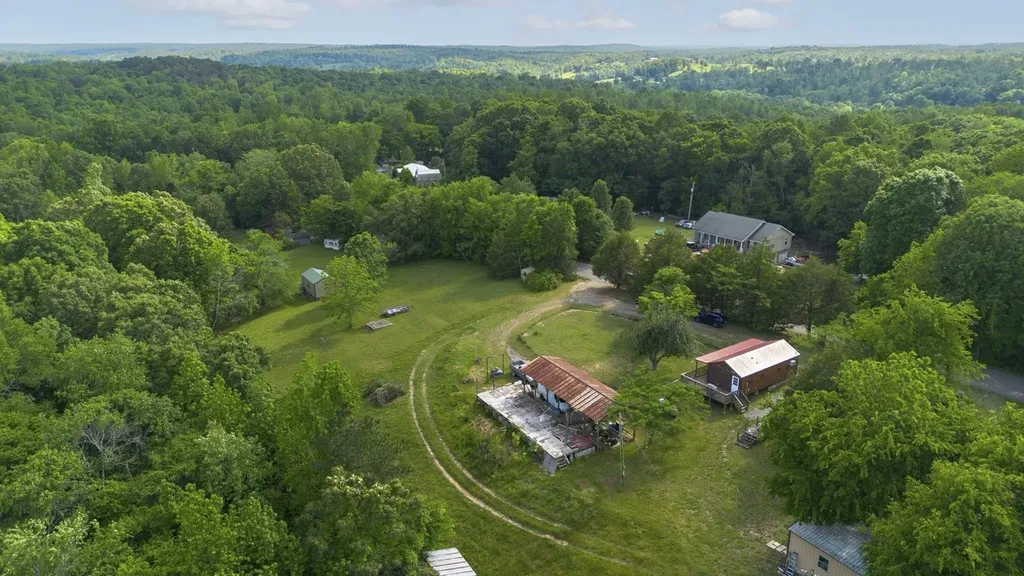 391 Gunson Ridge Road Cumberland City TN 37050
