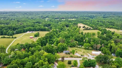 6421 Clarksville Pike Joelton TN 37080