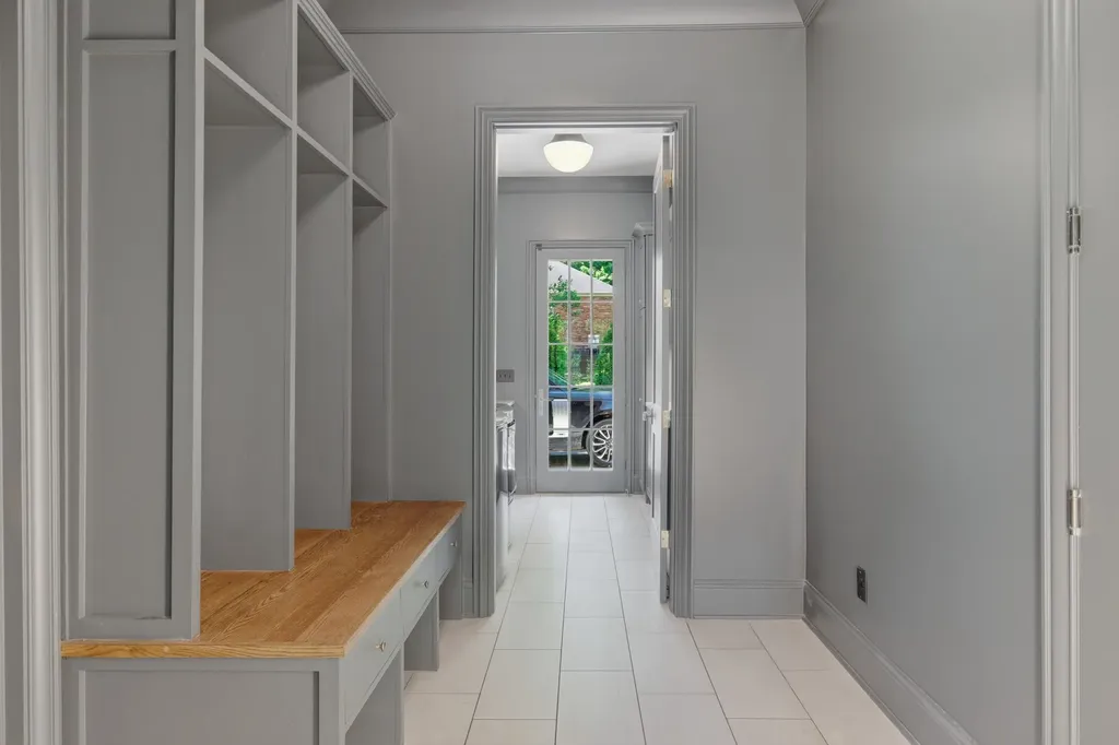 1138 Brookmeade Drive Nashville TN 37204