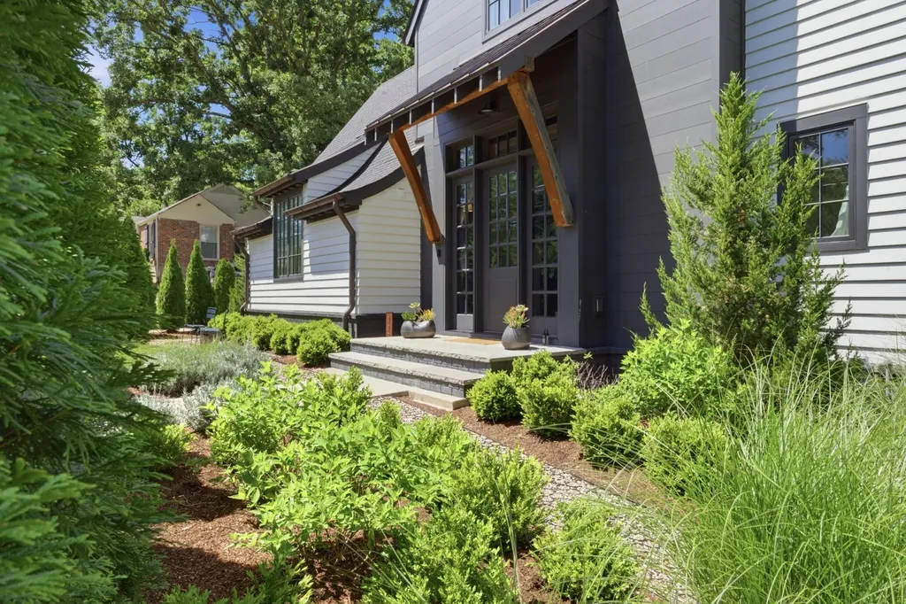 1138 Brookmeade Drive Nashville TN 37204