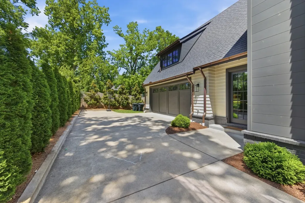 1138 Brookmeade Drive Nashville TN 37204