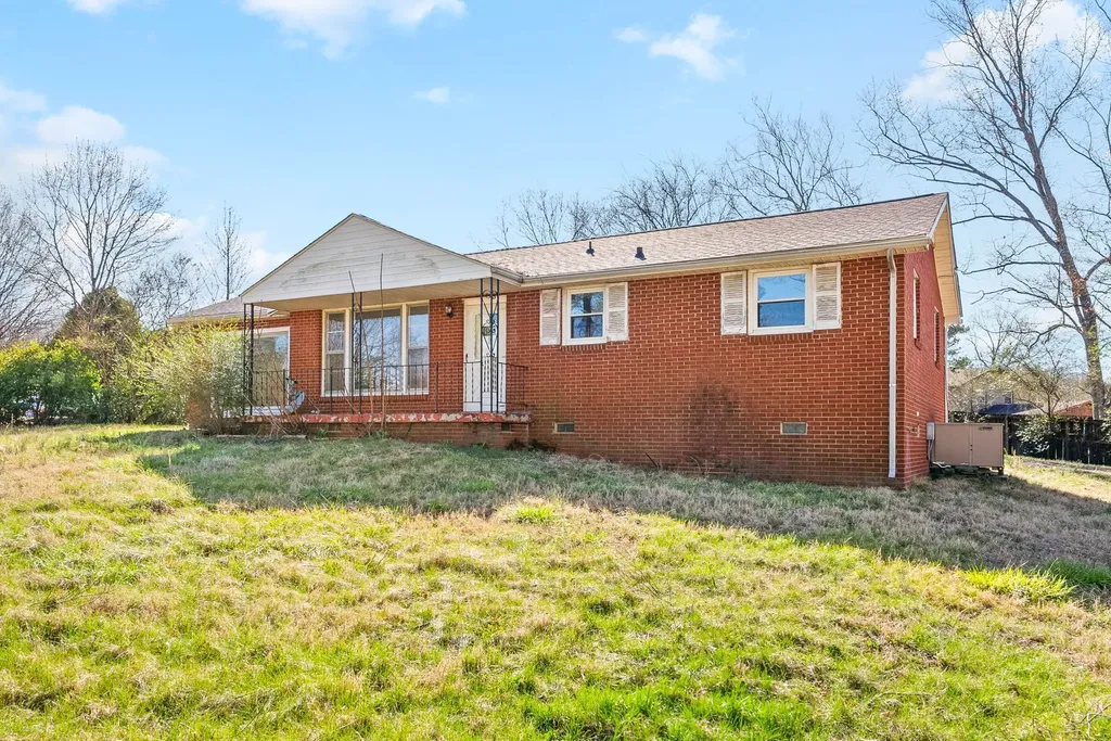 318 Verdun Drive Clarksville TN 37042