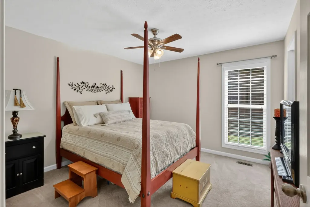 202 Beacon Street Gallatin TN 37066