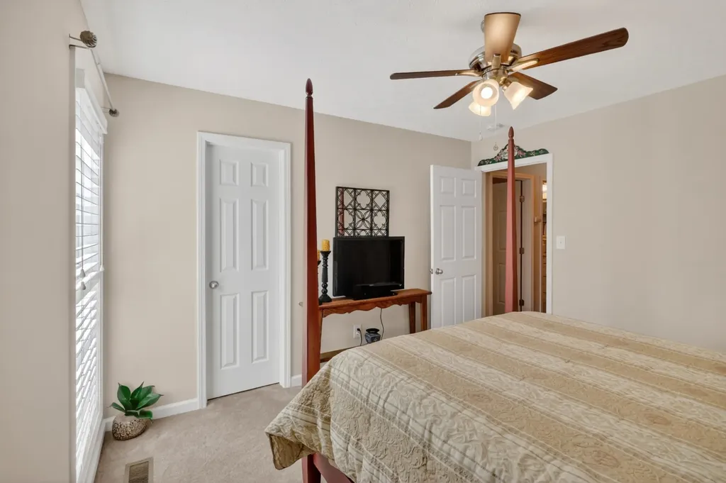 202 Beacon Street Gallatin TN 37066