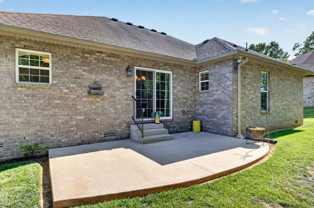 202 Beacon Street Gallatin TN 37066
