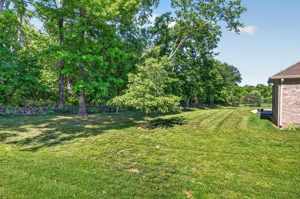 202 Beacon Street Gallatin TN 37066