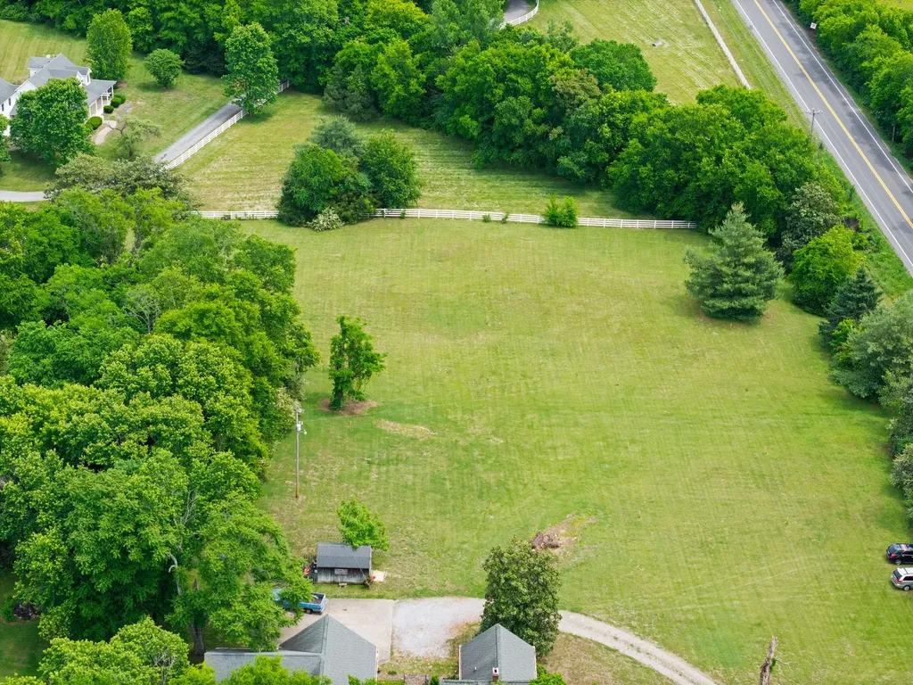 2033 Carters Creek Pike Franklin TN 37064