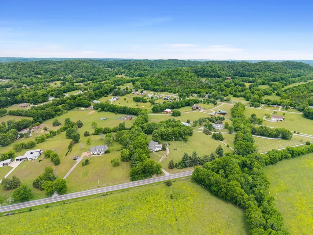 2033 Carters Creek Pike Franklin TN 37064
