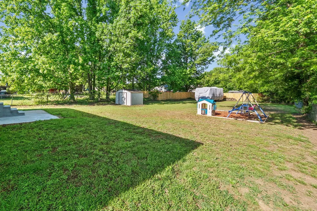 414 Donna Drive Clarksville TN 37042