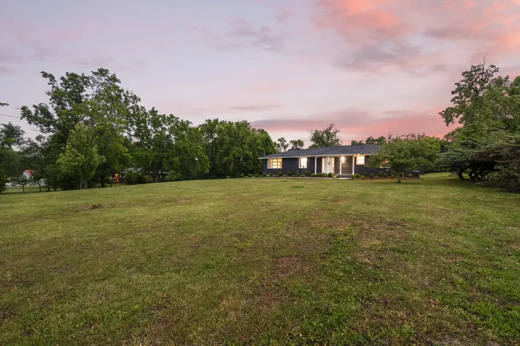 1175 Old Hickory Boulevard Nashville TN 37207