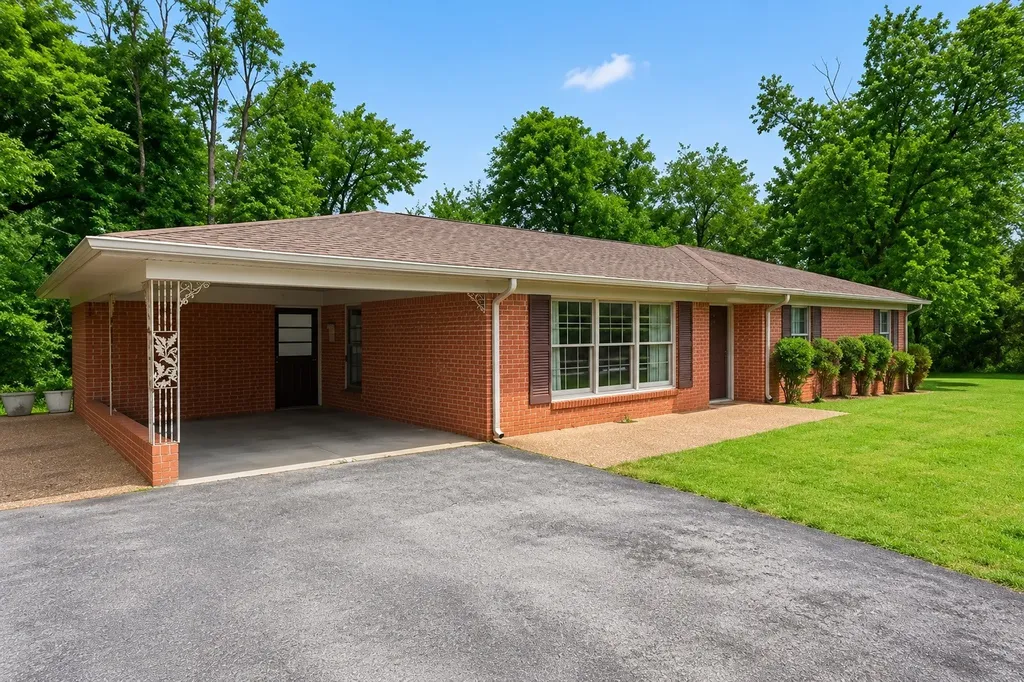 140 Short Street Liberty TN 37095