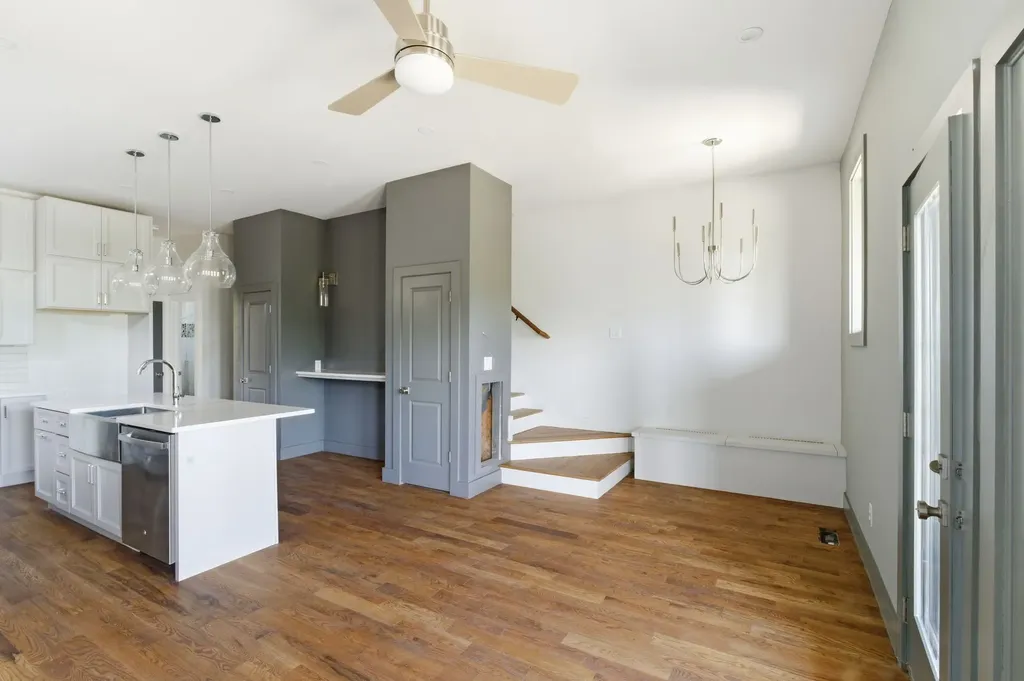 1827 3rd Ave, N Nashville TN 37208
