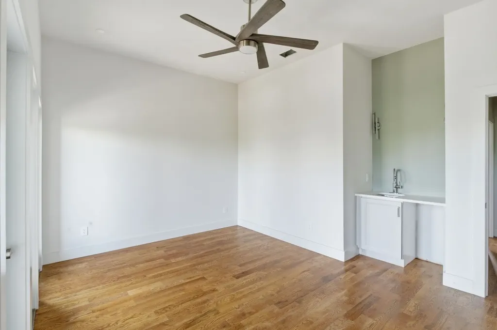 1827 3rd Ave, N Nashville TN 37208