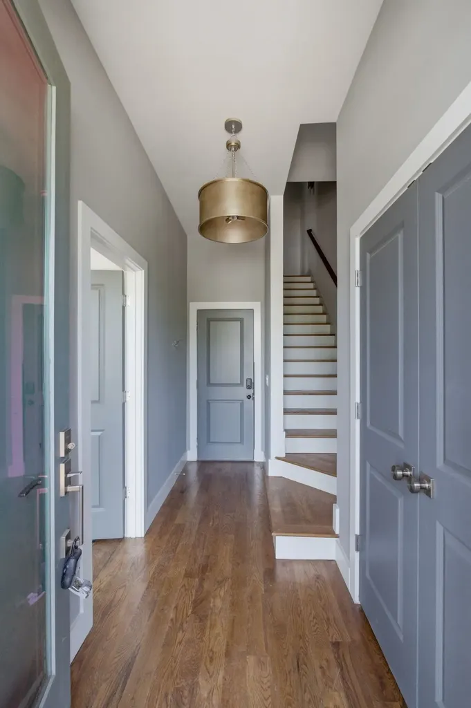 1827 3rd Ave, N Nashville TN 37208