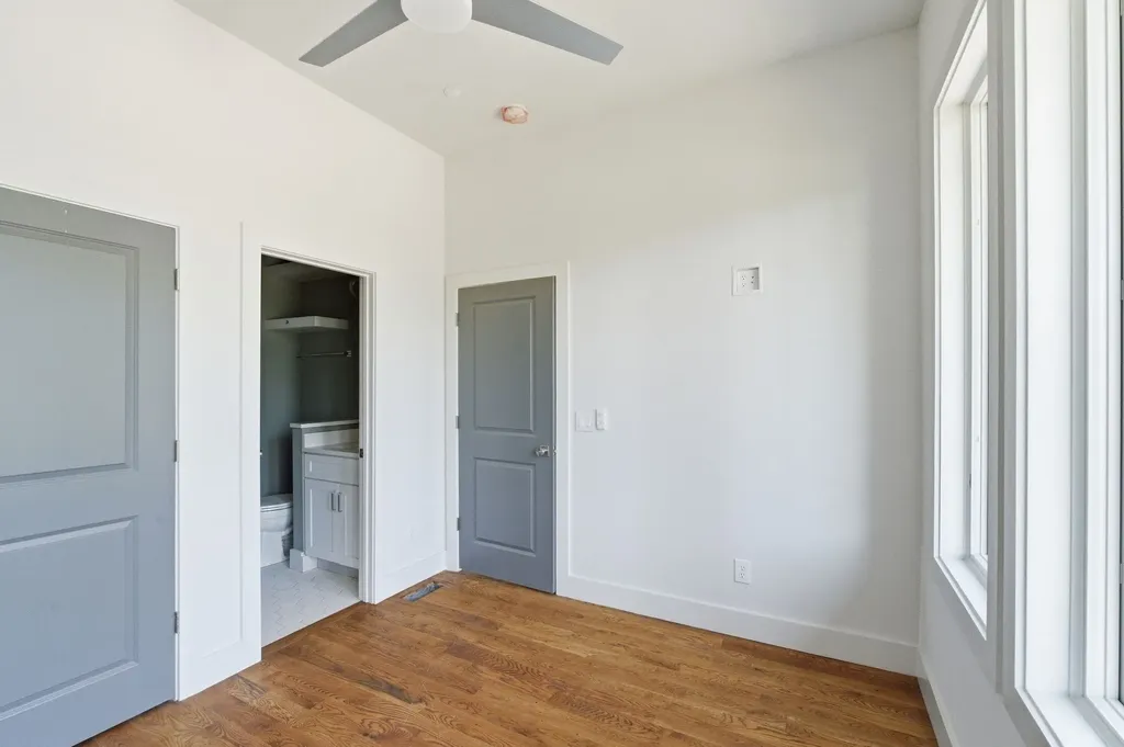 1827 3rd Ave, N Nashville TN 37208