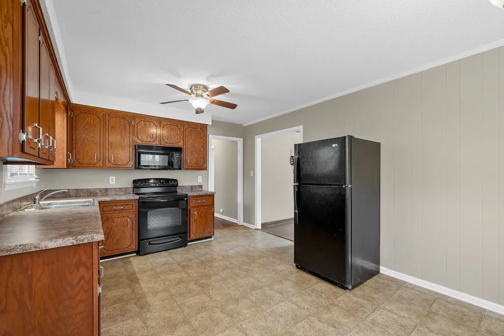 809 Pollard Road Clarksville TN 37042