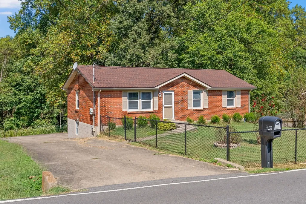 809 Pollard Road Clarksville TN 37042