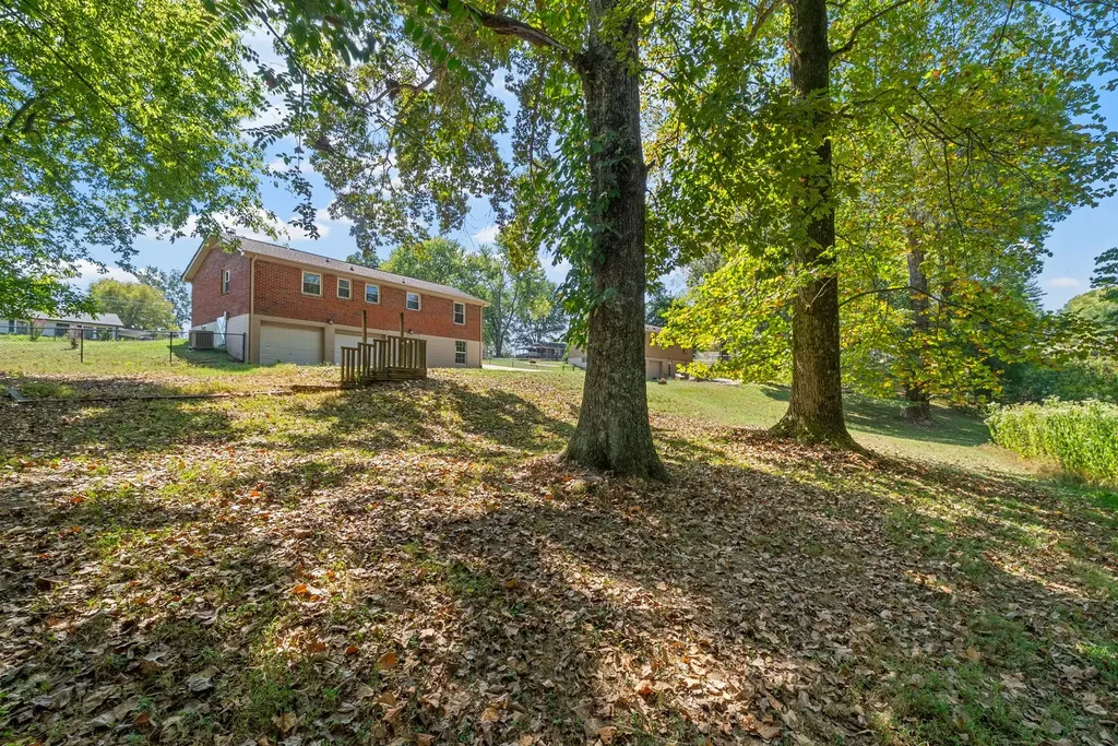 809 Pollard Road Clarksville TN 37042