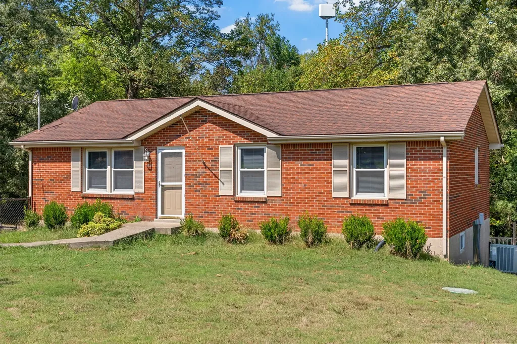 809 Pollard Road Clarksville TN 37042