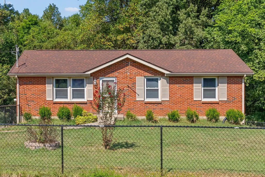 809 Pollard Road Clarksville TN 37042