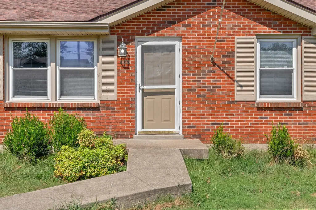809 Pollard Road Clarksville TN 37042