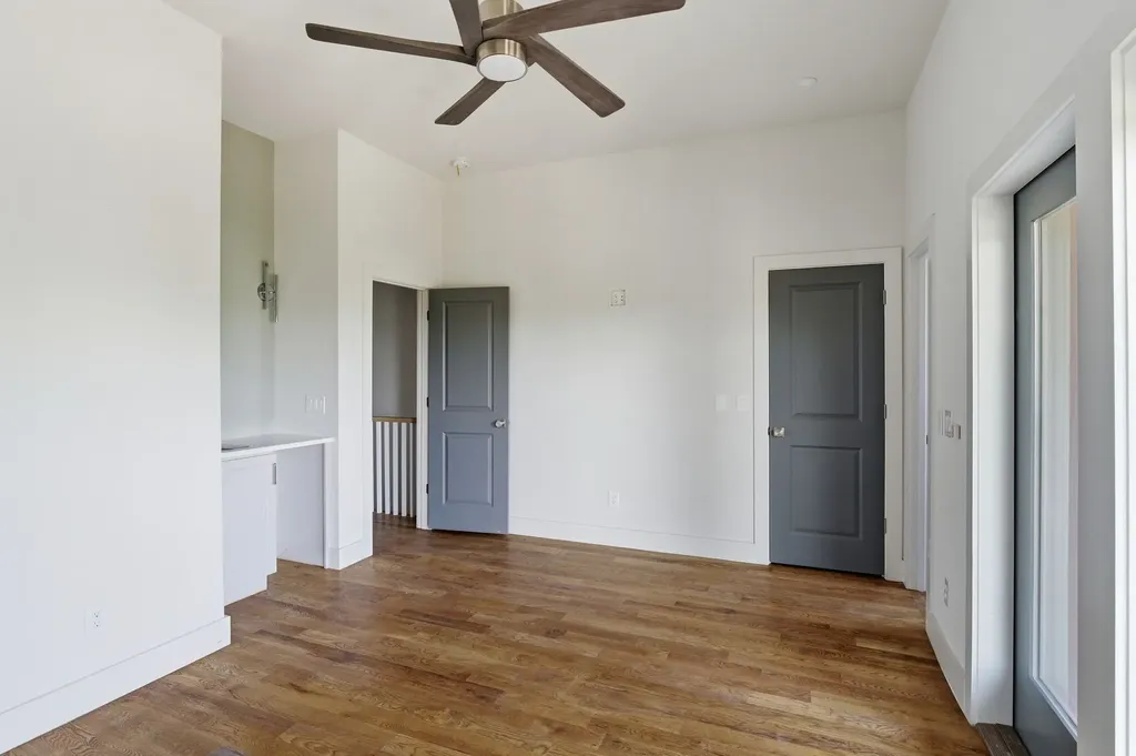 1825 3rd Ave, N Nashville TN 37208
